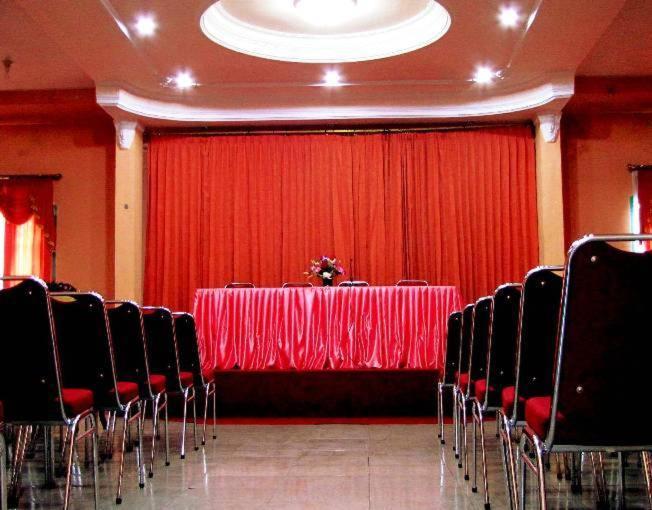 Hotel Mitra Garden Pangkal Pinang Dış mekan fotoğraf